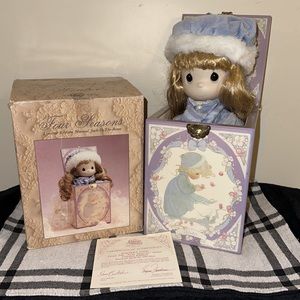 Vintage Precious Moments “Winter’s Song” Musical Jack-In-The-Box